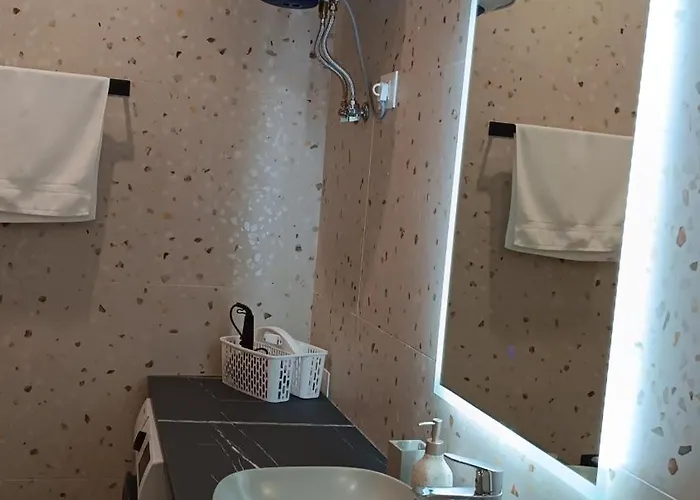 Bi Suite-seafront With Large Balcony Promenade